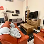 Princess Main Square Apartman *