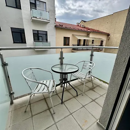 Princess Main Square Apartment - 84 M2 - Ac - Balcony - Coffee Machine - Washer - Kitchen - Parking