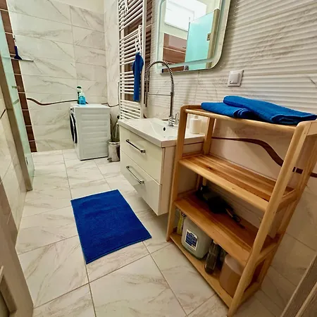 Princess Main Square Apartment - 84 M2 - Ac - Balcony - Coffee Machine - Washer - Kitchen - Parking