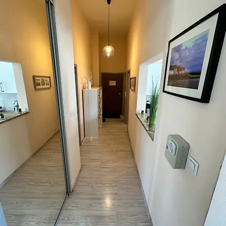 Princess Main Square Apartment - 84 M2 - Ac - Balcony - Coffee Machine - Washer - Kitchen - Parking *