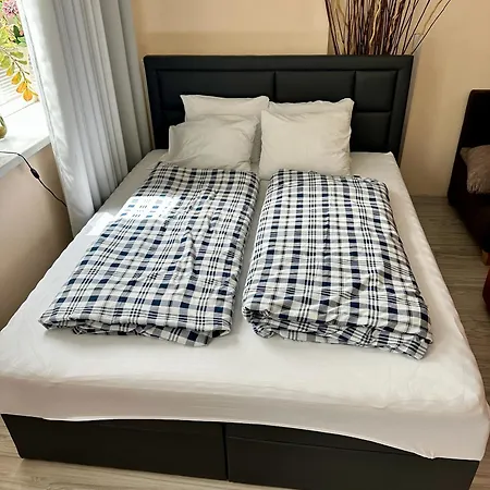 아파트 Princess Main Square Apartment - 84 M2 - Ac - Balcony - Coffee Machine - Washer - Kitchen - Parking 포프라트